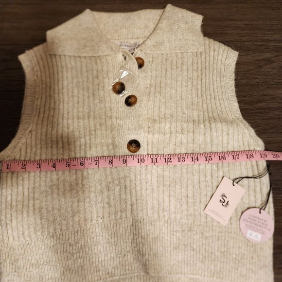 Sincerely Jules Collared Sweater Vest Cream Small NWT - Picture 8 of 10